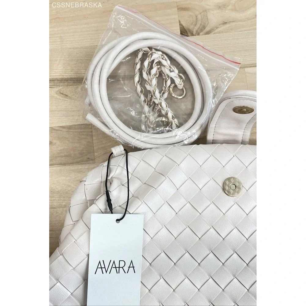 Avara Off White‎ Sophia Clutch - Size S